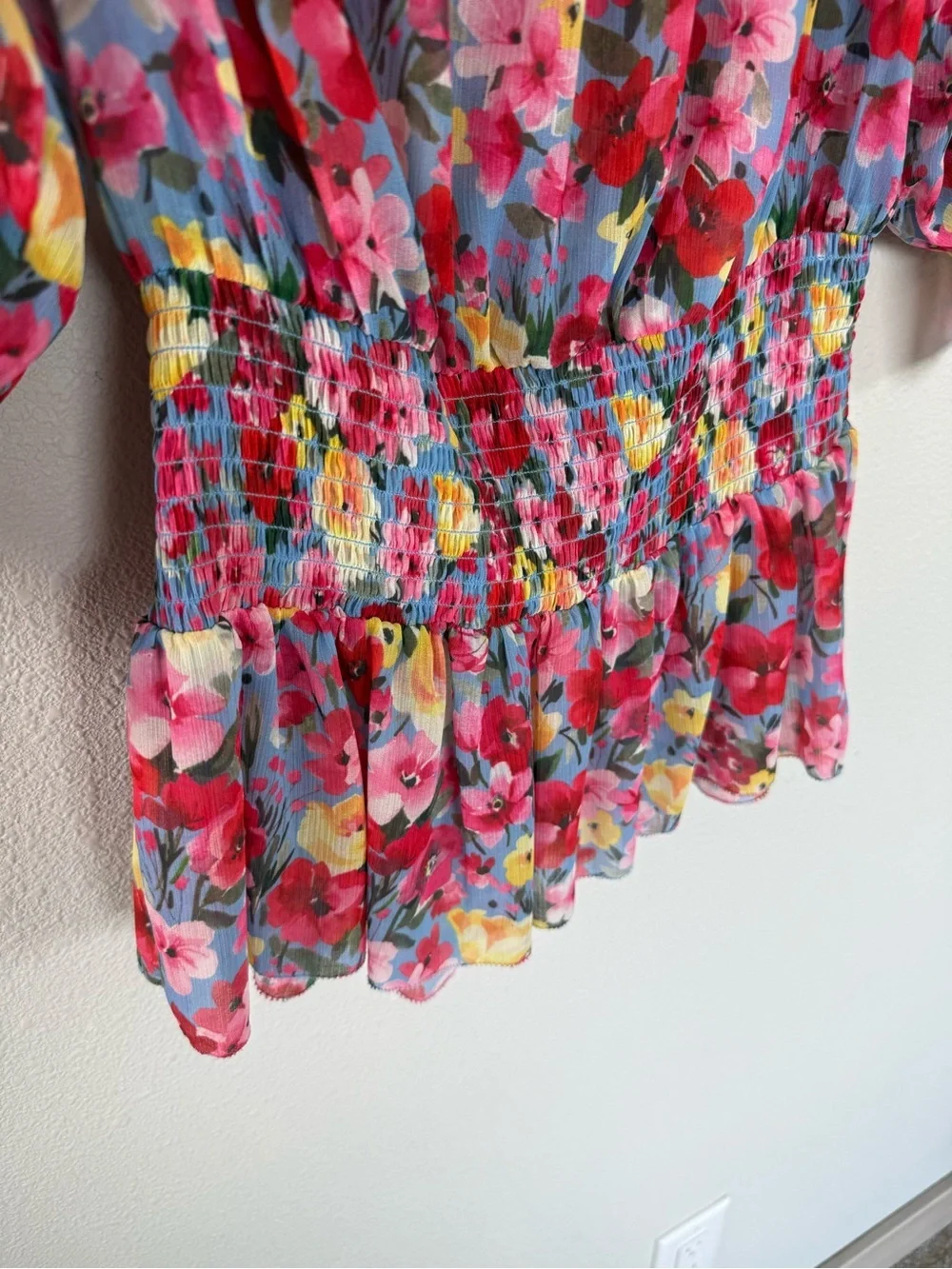 L'Agence Aubriella Off the Shoulder Floral Blouse Red Multi Casual Women’s Small